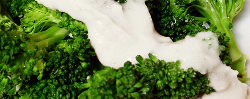 broccoli with sour cream sauce