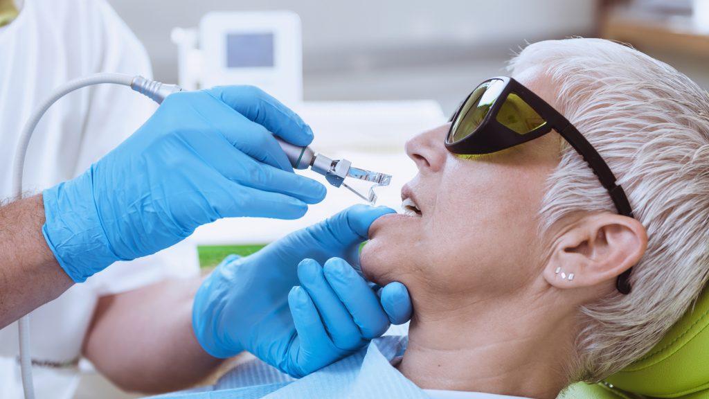 laser tooth extraction